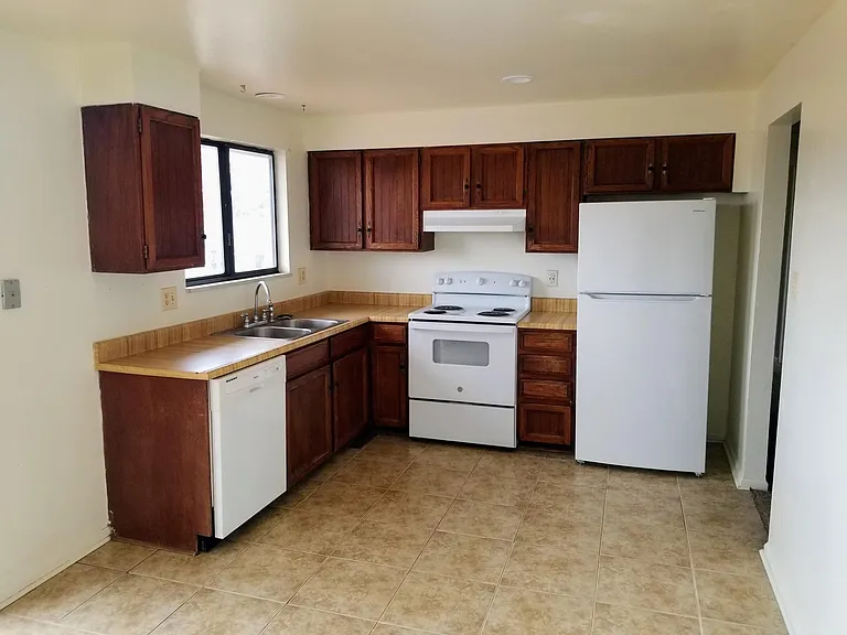 Spacious kitchen