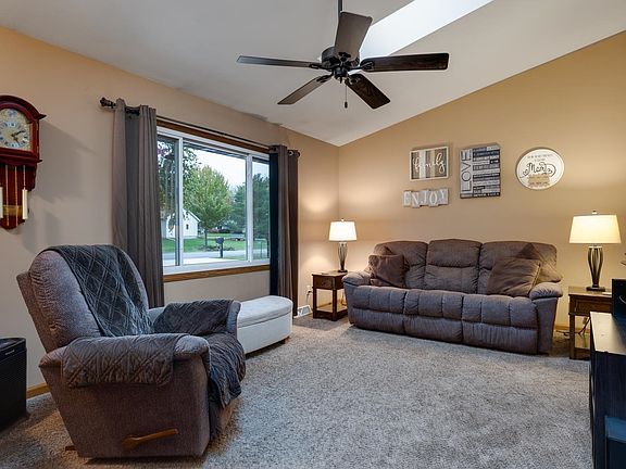 5th image of 3800 Sunny Wood Dr