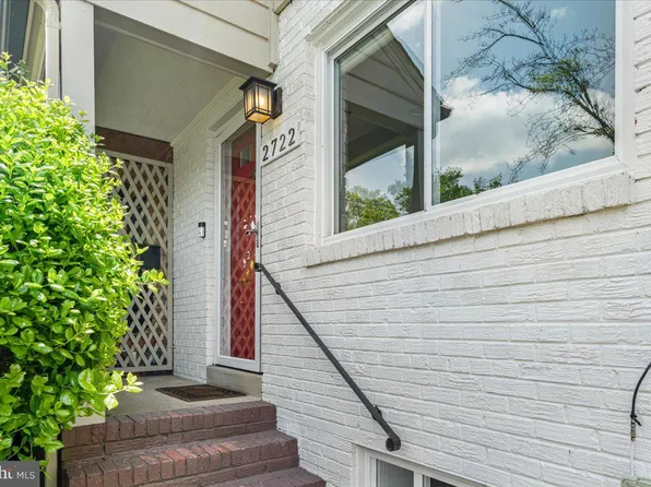 2722 Hickory St, Alexandria, VA 22305