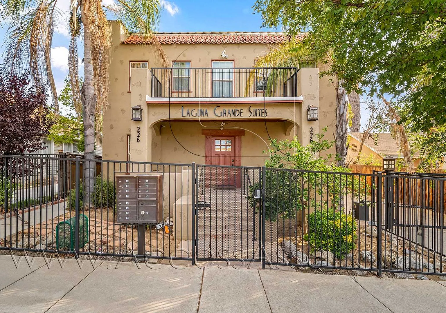 Stunning 1 Bed/1 Bath Laguna Grande Suites Apartment Located In Lake Elsinore! — Photo 2