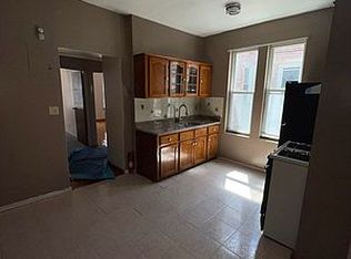171 E 51st St #1, Brooklyn, NY 11203