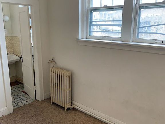 4th image of 501 E 36th St #10
