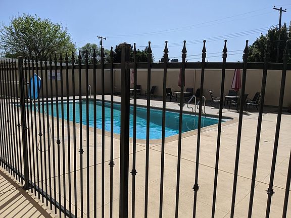 3rd image of 475 Dover Way #3