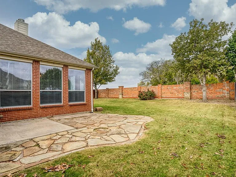 4405 Meadow Knoll Ln — Photo 11