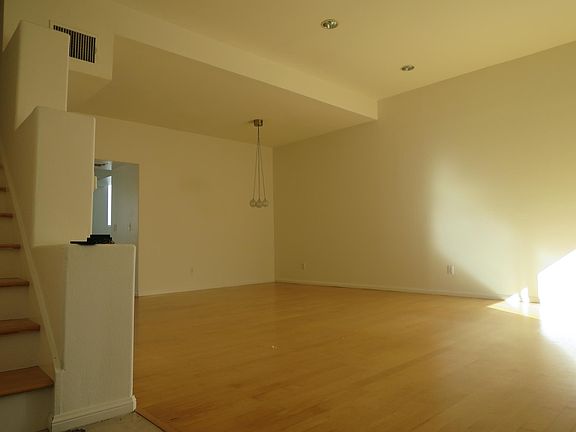 4th image of 817 N Croft Ave APT C
