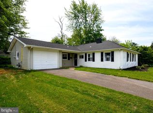 60 Pennant Ln, Willingboro, NJ 08046