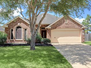 1904 Lazy Hollow Ln, Pearland, TX 77581