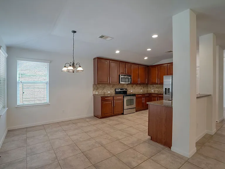 30126 Bumble Bee Dr — Photo 4