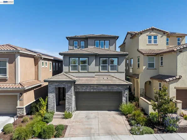 258 Benmore Dr, Hayward, CA 94542