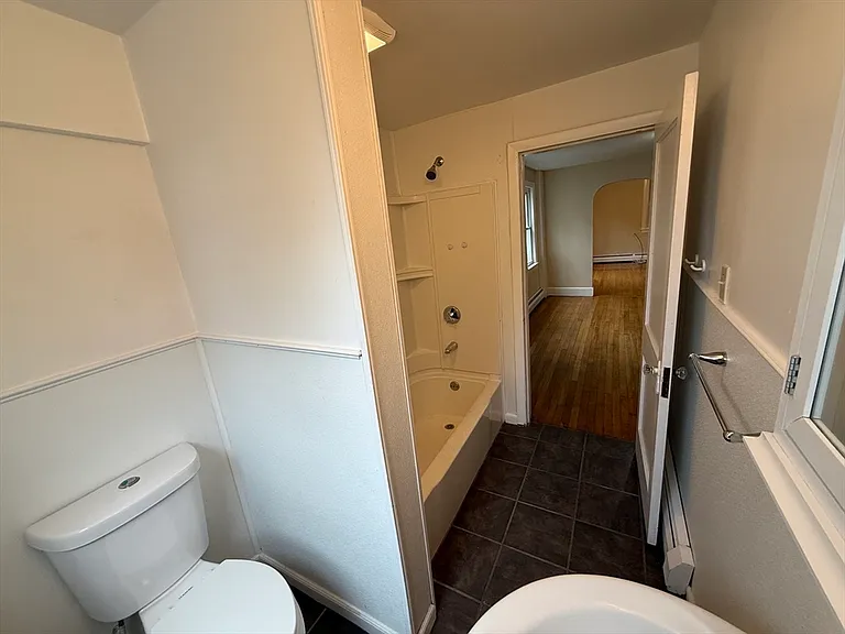 84 Emerald Rd #1 — Photo 8