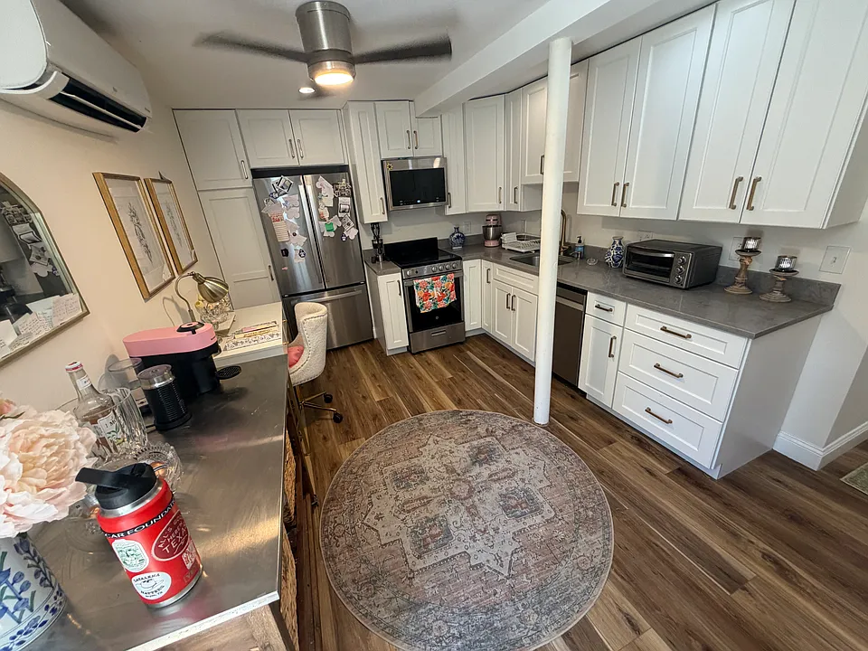 165 Chiswick Rd #B
