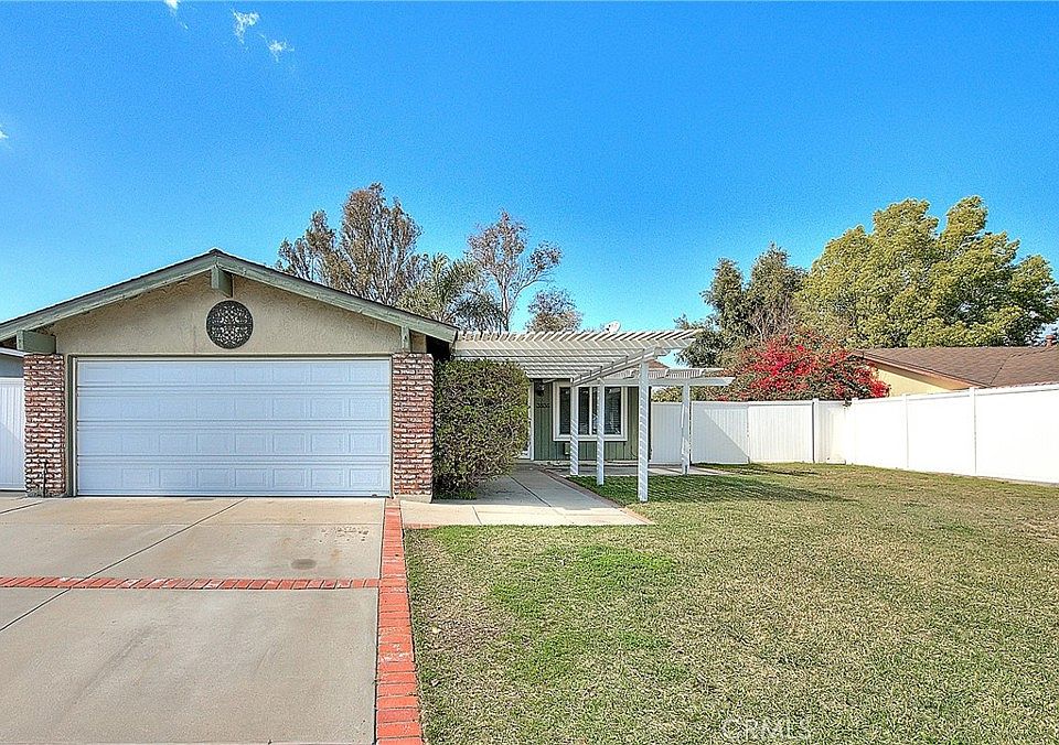 1st image of 3936 Valle Vista Dr