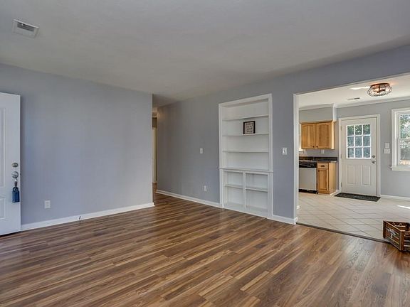 4th image of 1029 Reon Dr