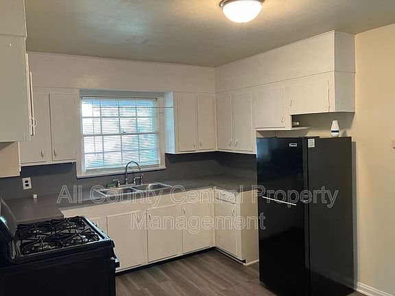 3rd image of 8433 8th Ave S