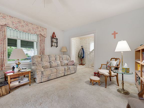 4th image of 508 N Walnut St