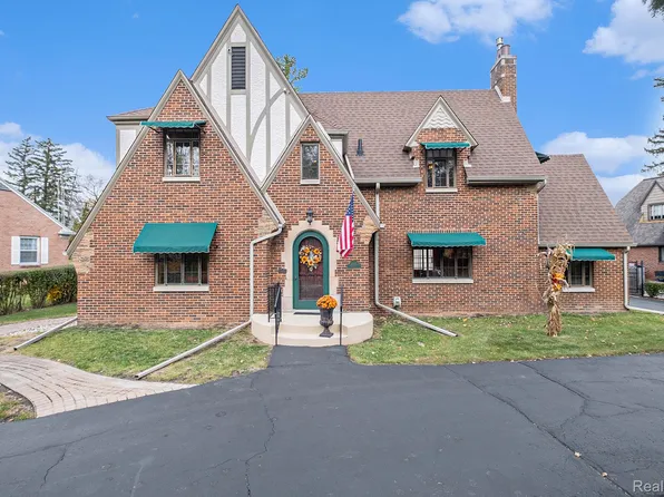 1725 Lincoln Dr, Flint, MI 48503