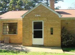 1284 Milton Rd, Bethel Park, PA 15102