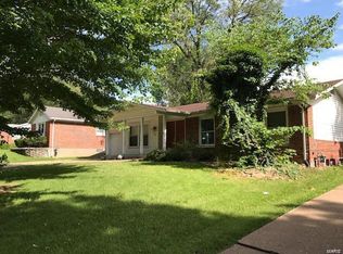 2150 Somerset Dr, Florissant, MO