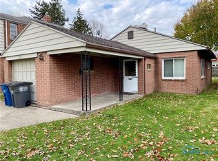 3135 Meadowbrook Ct, Toledo, OH 43606