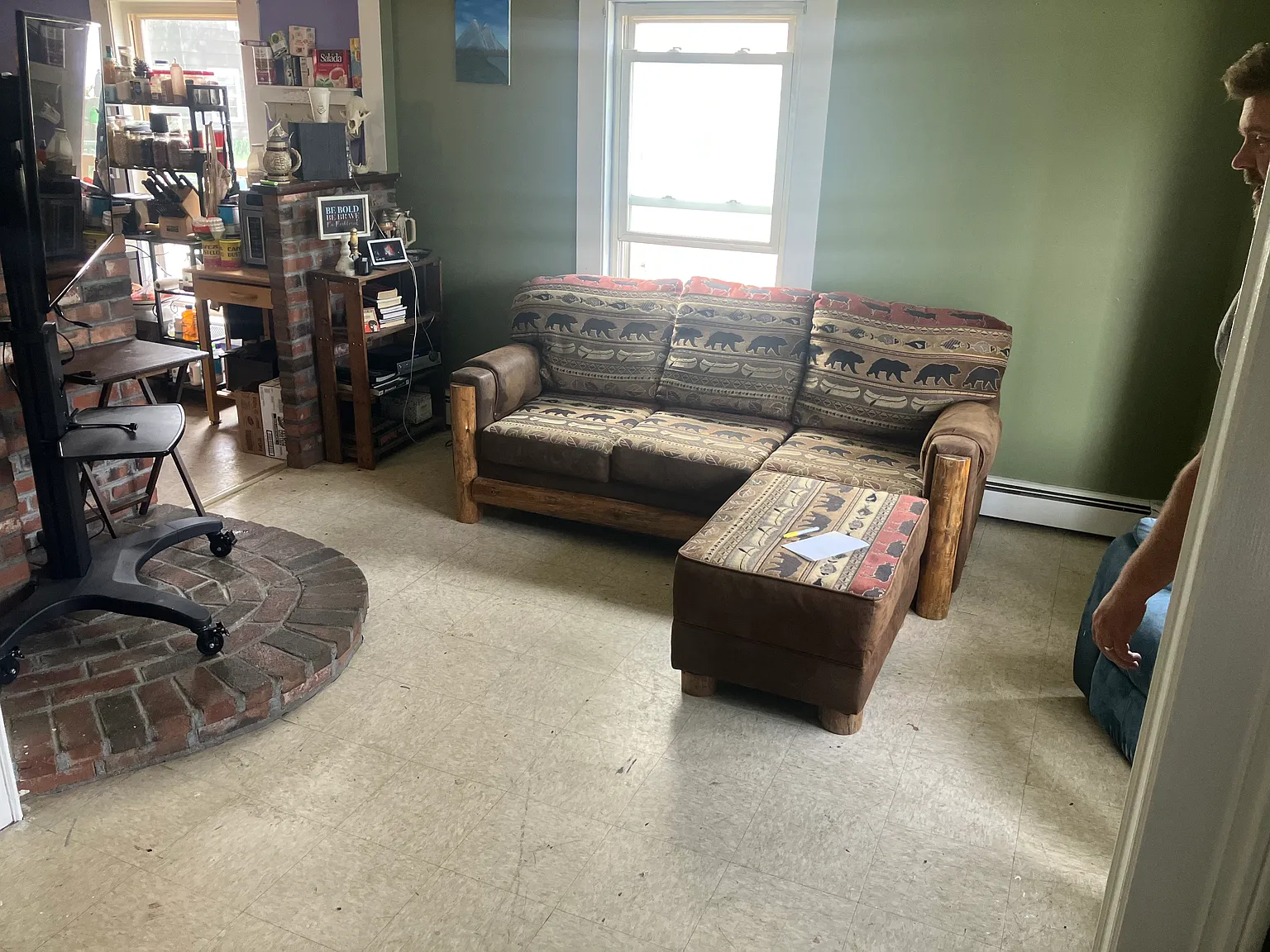 3 bed, $1,300 — Photo 4