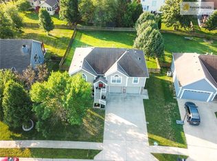 1705 Red Barn Rd, Raymore, MO 64083