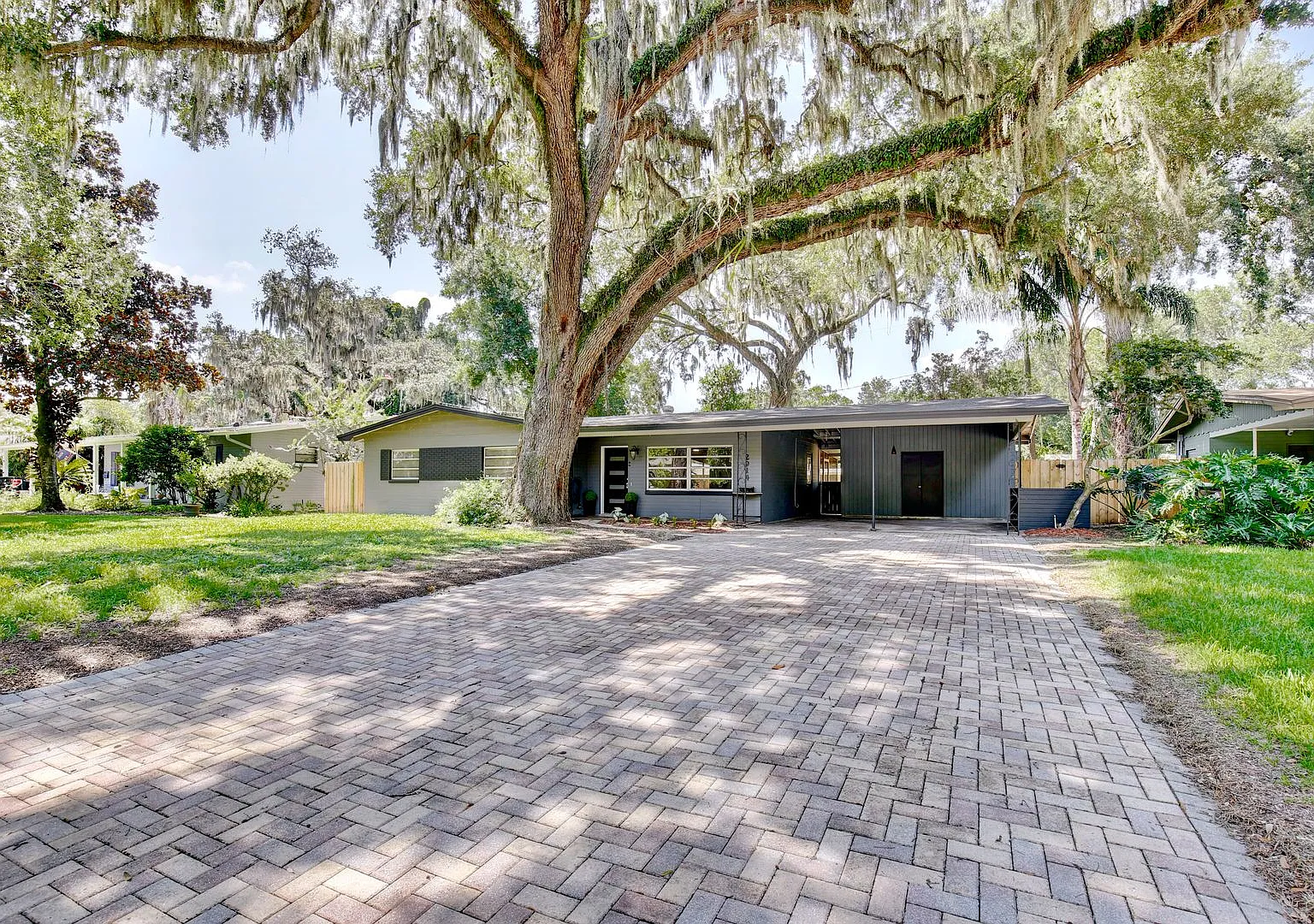 Beautiful 3 bed 2 bath Available for RENT in desirable Conway area of Orlando! — Photo 3