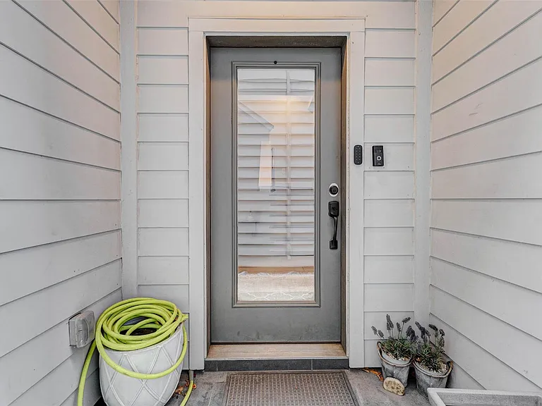 3810 Leeland St — Photo 3