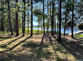 3 Marina Rd, Guntersville, AL 35976