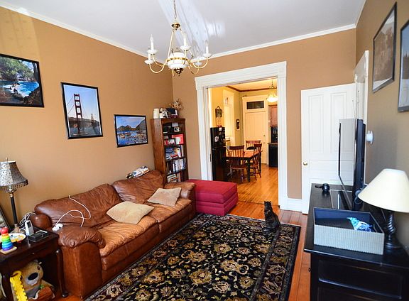 5th image of 1066 N Marshfield Ave