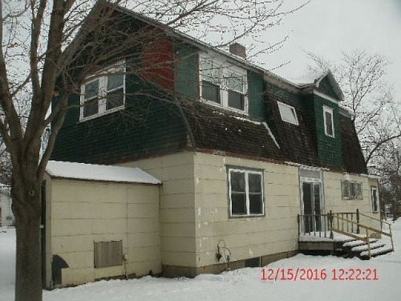 4th image of 1121 6th Ave