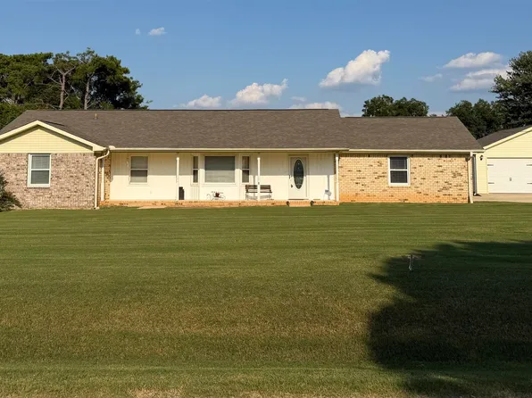 660 Blake Dr, Tuscumbia, AL 35674