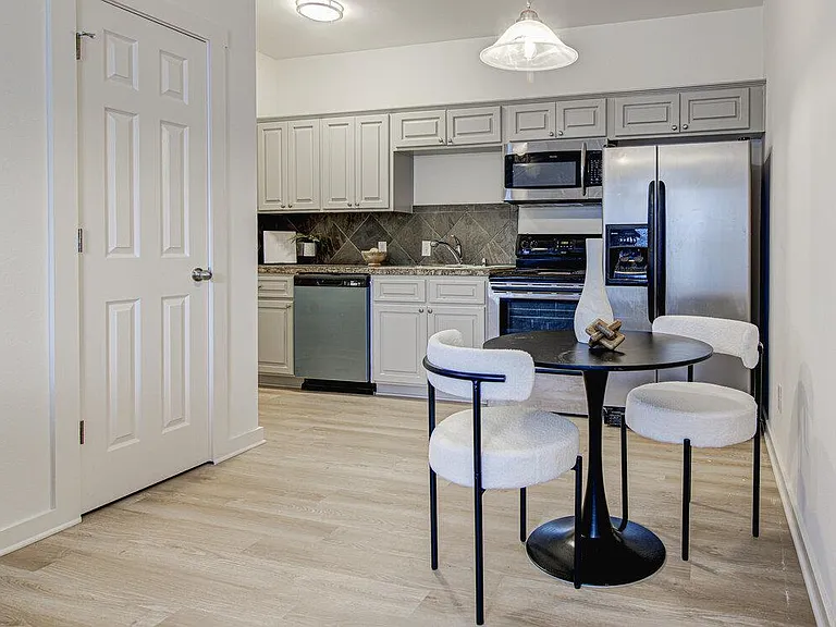 2106 Cullen Ave #208 — Photo 5
