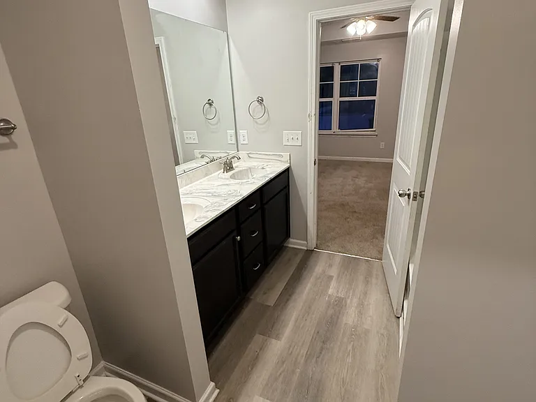 400 Rick McCormick Dr — Photo 15
