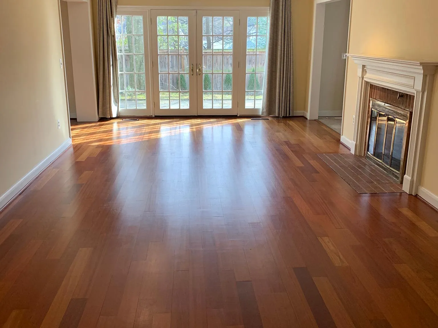 5 bed, 3.5 bath, 3572 sqft, $5,850 — Photo 4