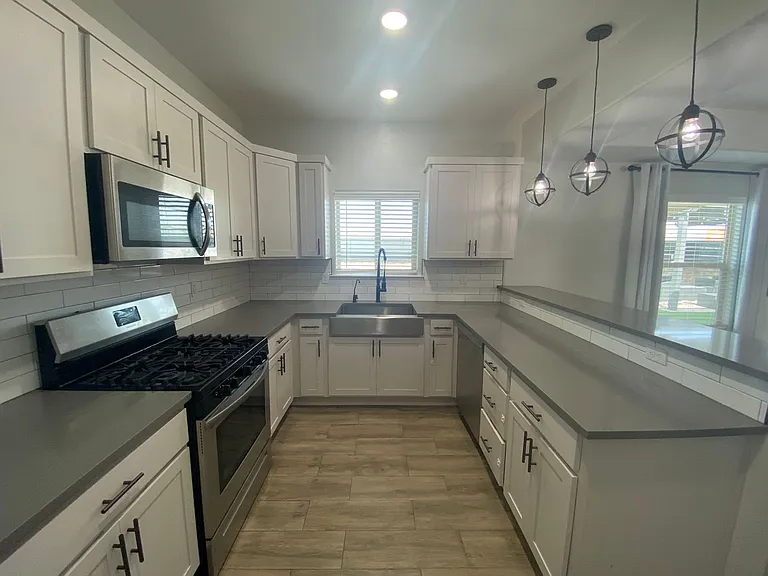 12951 Aberdare Dr — Photo 12
