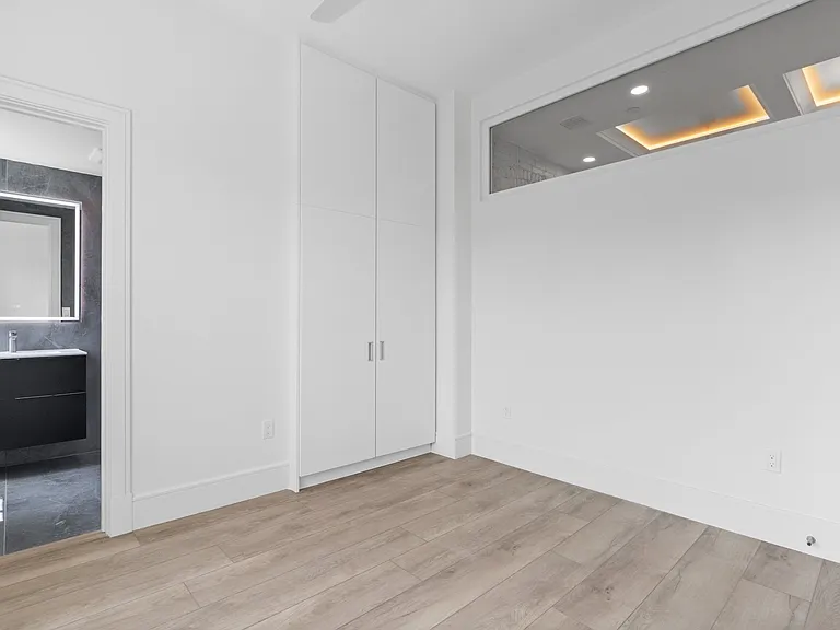 1578 Beacon St #302 — Photo 10