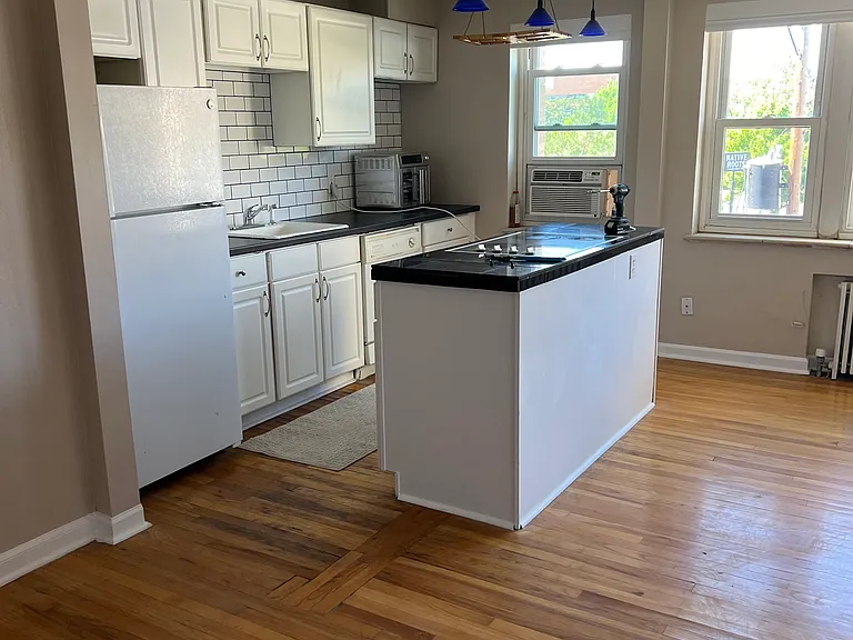 505 N Logan St #11 — Photo 5