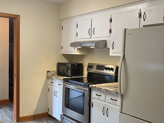 3rd image of 2407 Heutte Dr