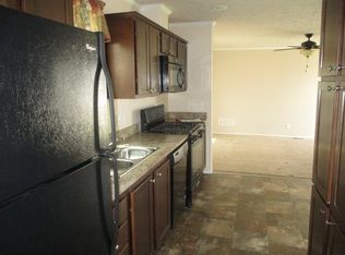 20520 Harmony Dr, Clinton Twp, MI 48036