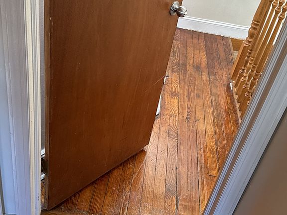 4th image of 926 E 89th St Floor 2