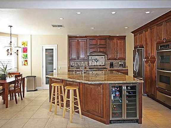 4th image of 1608 Saint Gregory Dr