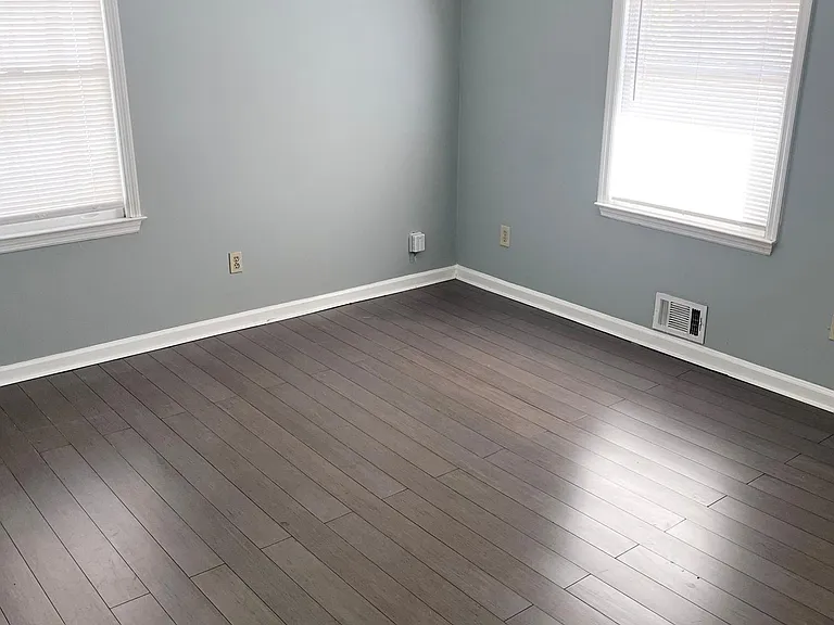 432 Sycamore Dr — Photo 2
