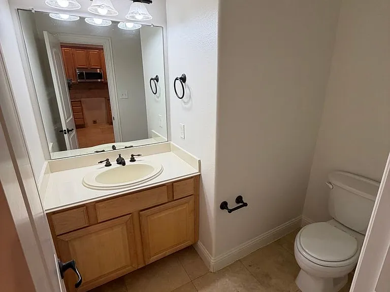 2320 Stutz Dr — Photo 15