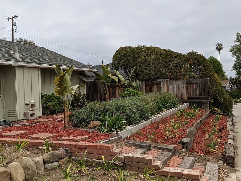 7056 Madera Dr — Photo 2