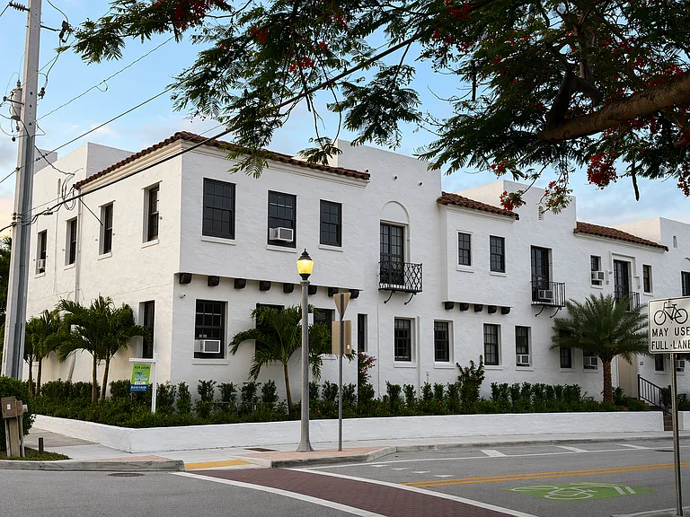 Park Place Apartments — Photo 22