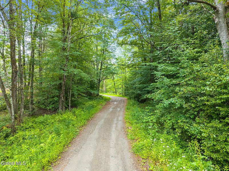 4th image of 577 Black River Road