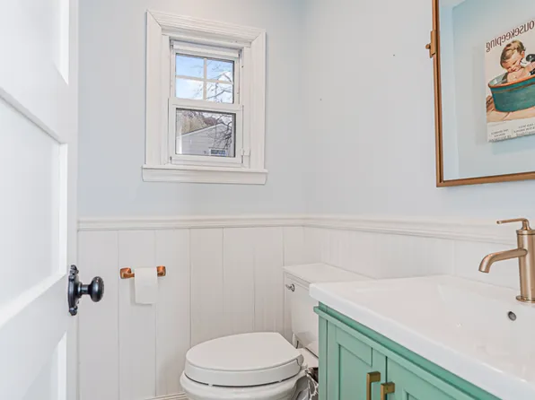 115 Sheraden Avenue image 10 of 31