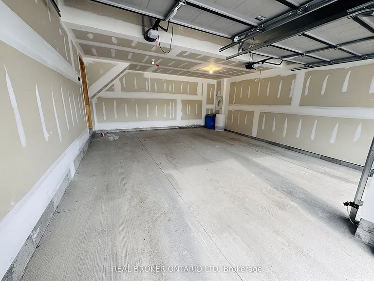 177 Edgevalley Rd #11 — Photo 13