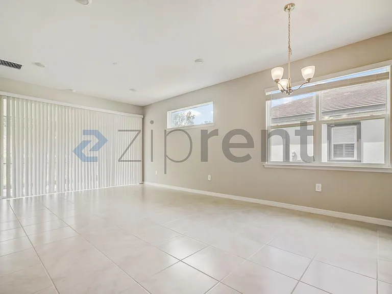 1126 S Town And River Dr — Photo 21