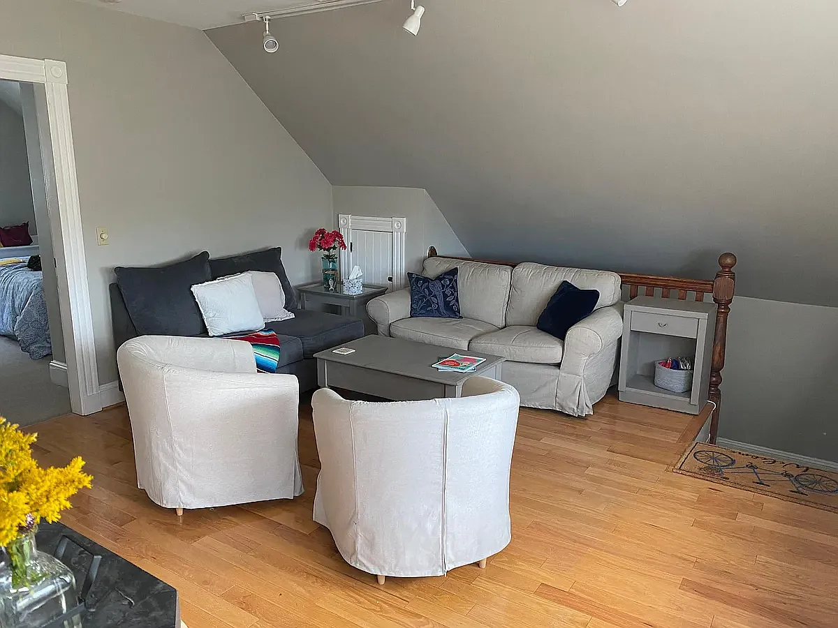 4 bed, 800 sqft, $2,600 — Photo 4